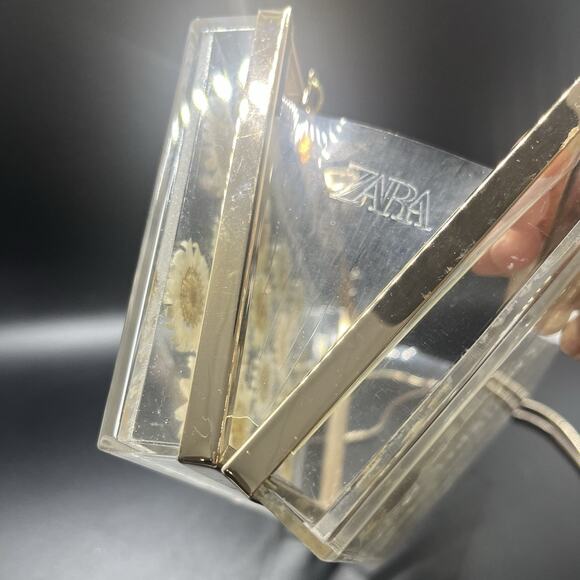 Zara Natural Daisy Acrylic Cross Body Clutch w/ Shoulder Strap - Picture 5 of 12